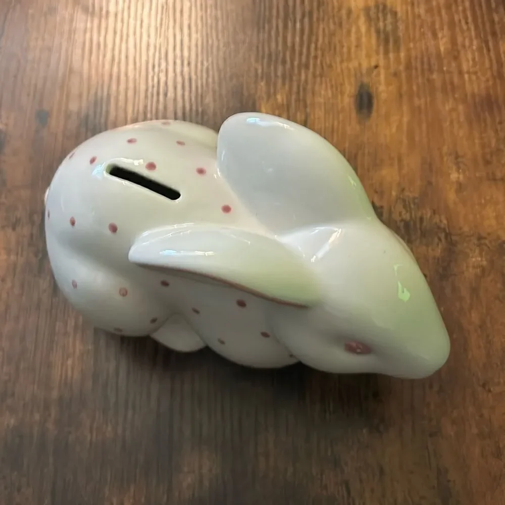 TIFFANY & CO. Porcelain Bunny Coin Bank / Excellent with no secure key